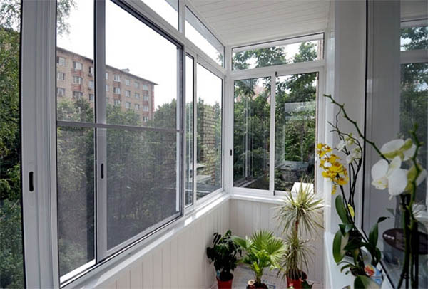 Недорогое остекление балконов и лоджий алюминиевым профилем от производителя окон Шатура