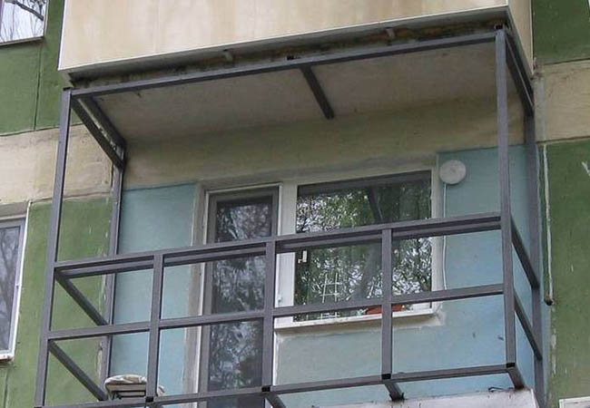 Альтернативное остекление балкона оргстеклом вместо стекла Шатура
